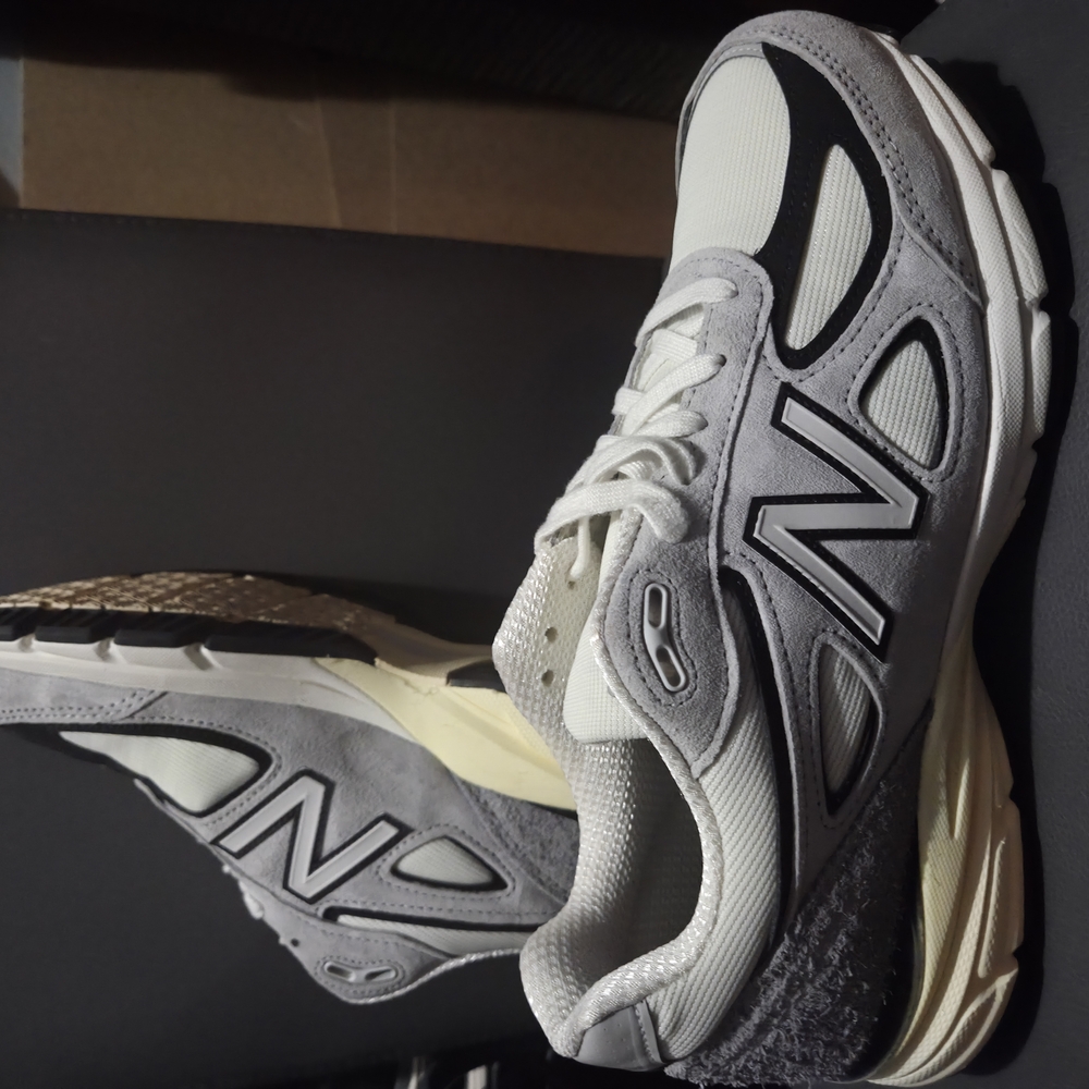 New Balance White and Gray Sneakers